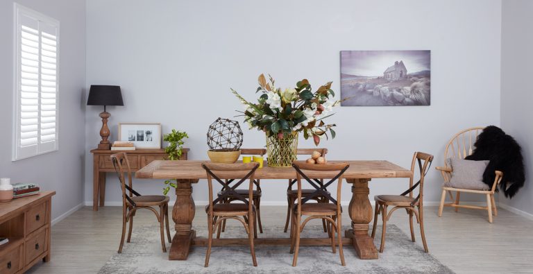 Black Round Dining Table – Give Your Dining Hall a Classy Look With It